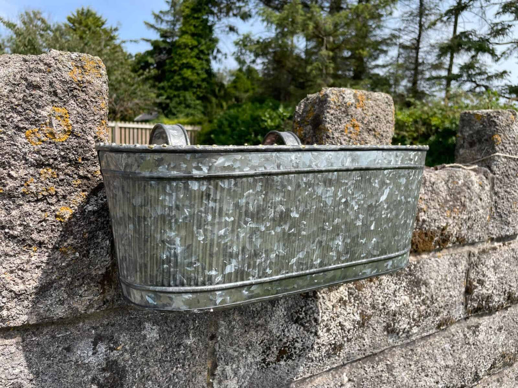 Galvanised Railing Hanging Ribbed Planter