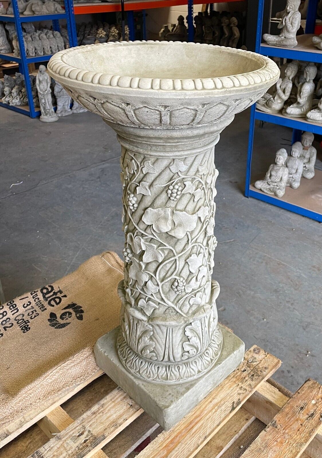 Large Ivy Stone Birdbath