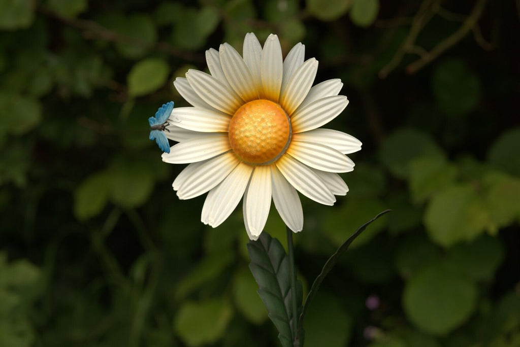 Large Metal Daisy Flower Garden Ornament