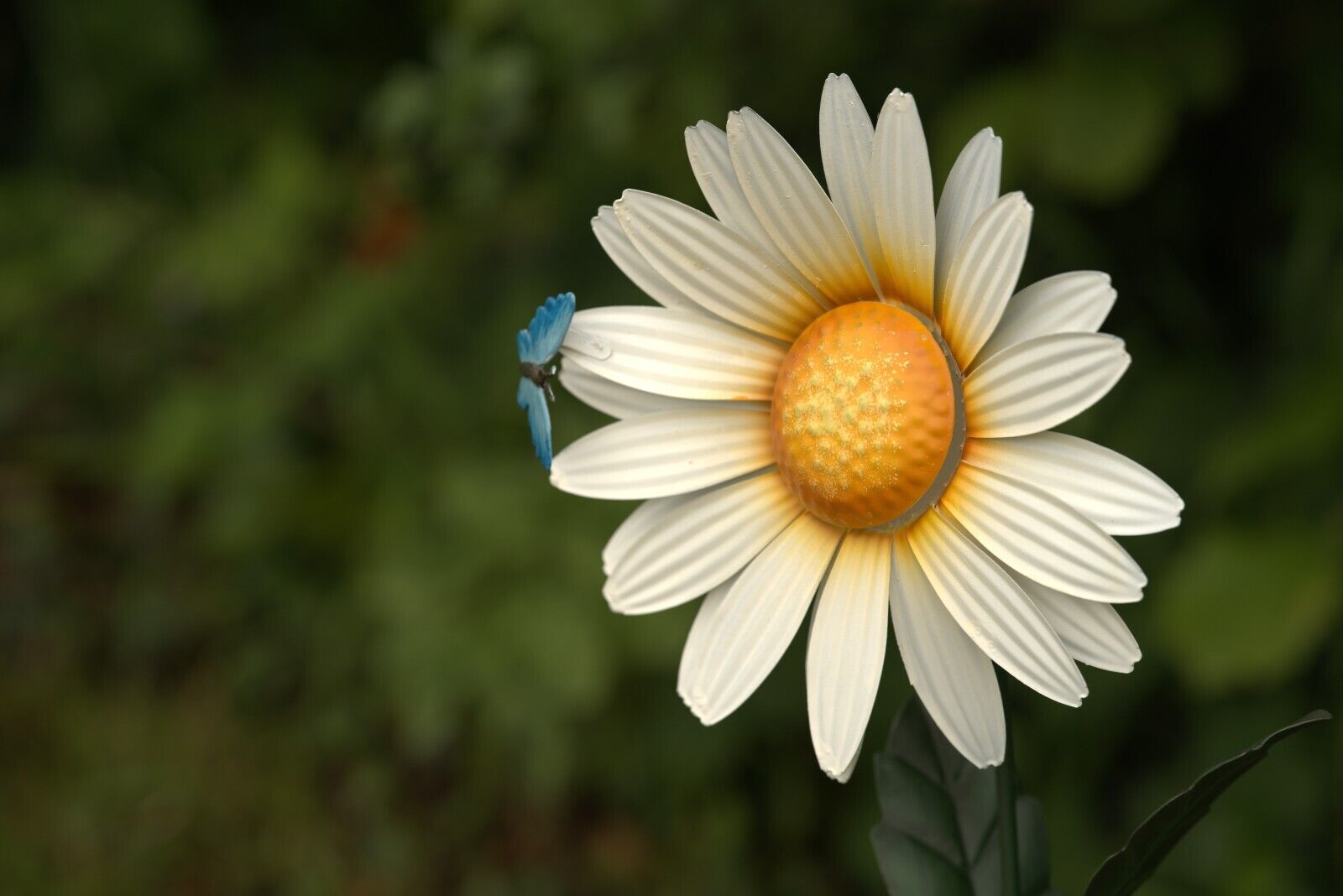 Large Metal Daisy Flower Garden Ornament