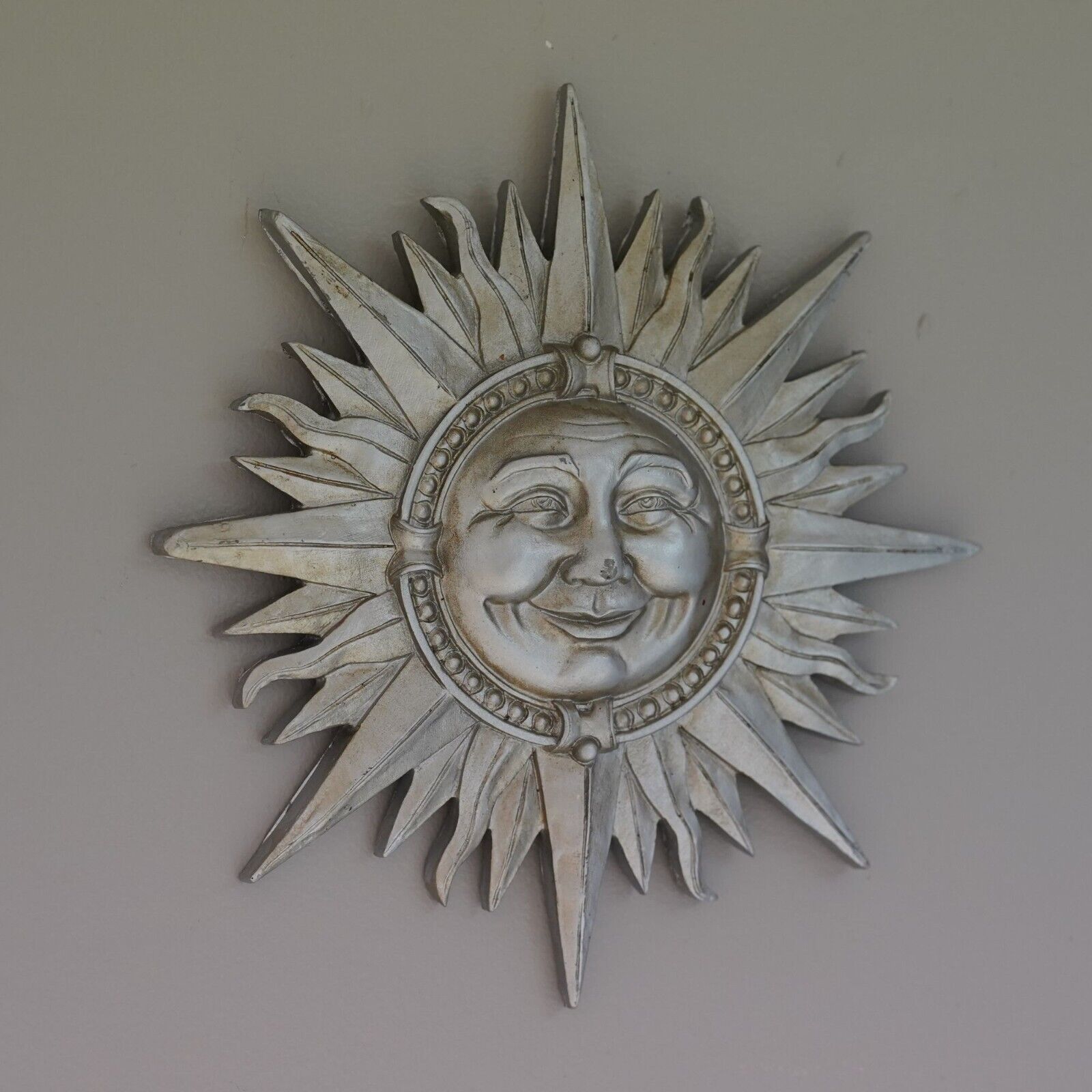 Smiling Sun Resin Hanging Plaque Silver