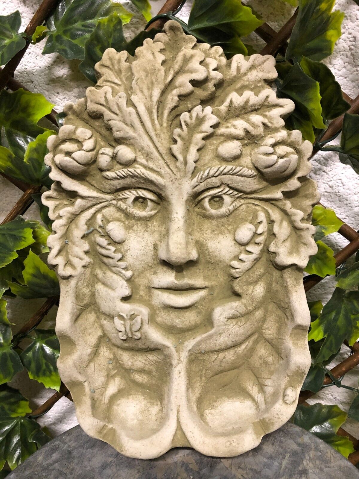 Tealight Green Lady Stone Hanging Plaque