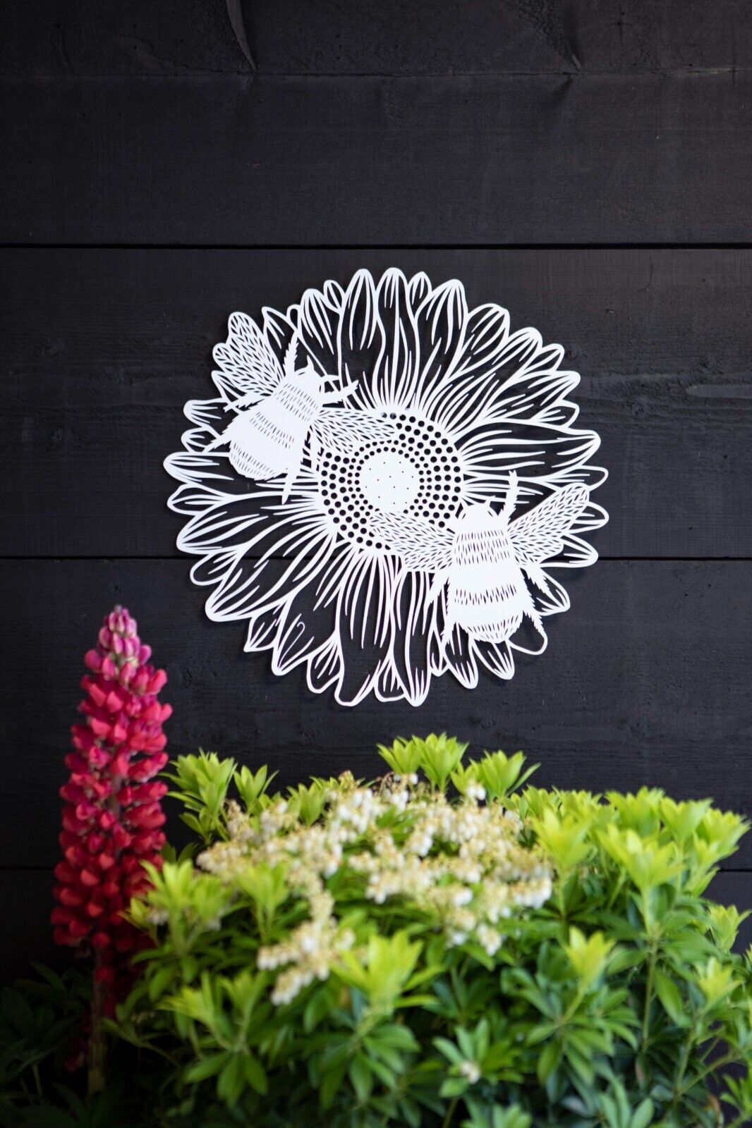 40cm Bumble Bee Metal Wall Plaque