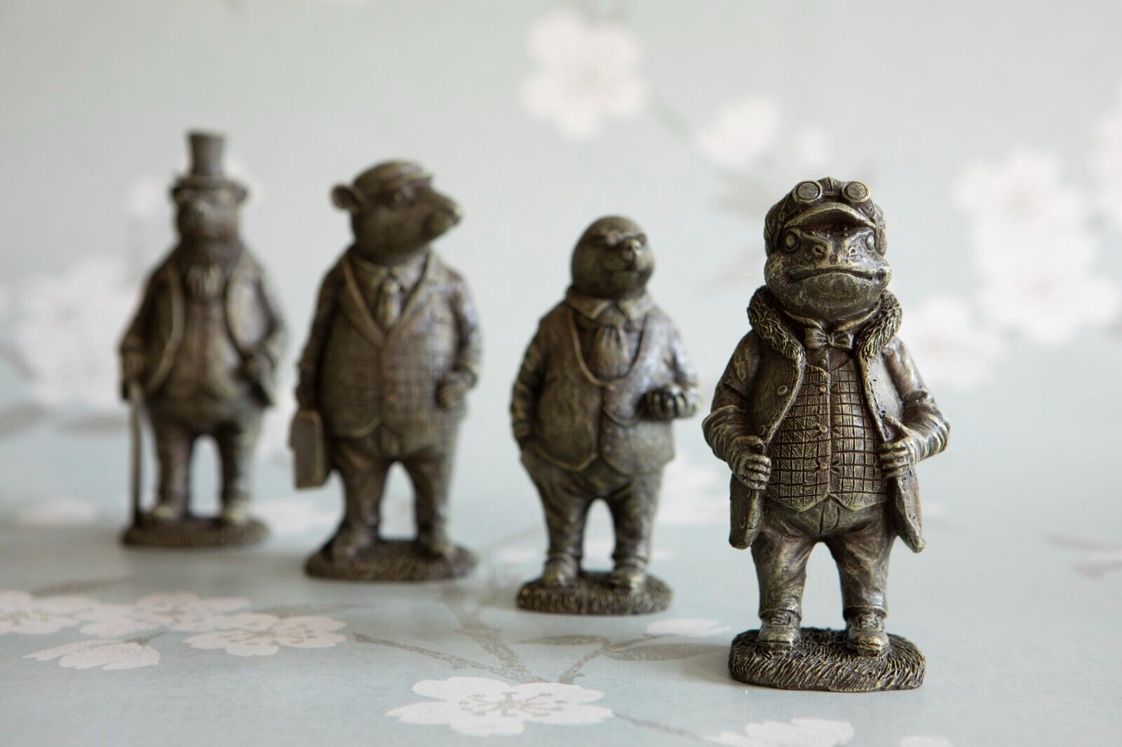 Set 4 Wind in the Willows Mini Resin Statue
