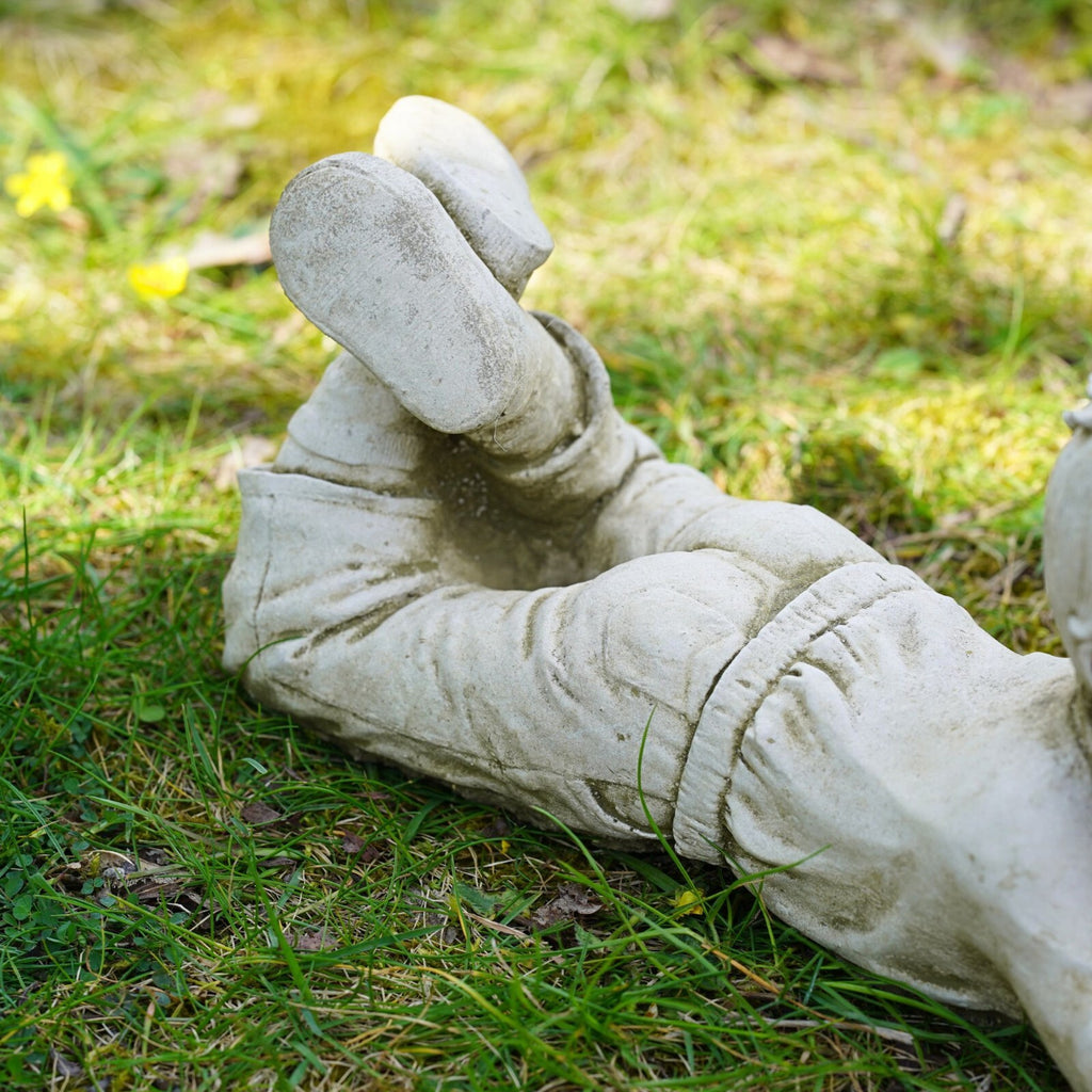 Daydream Boy / Girl Stone Statue