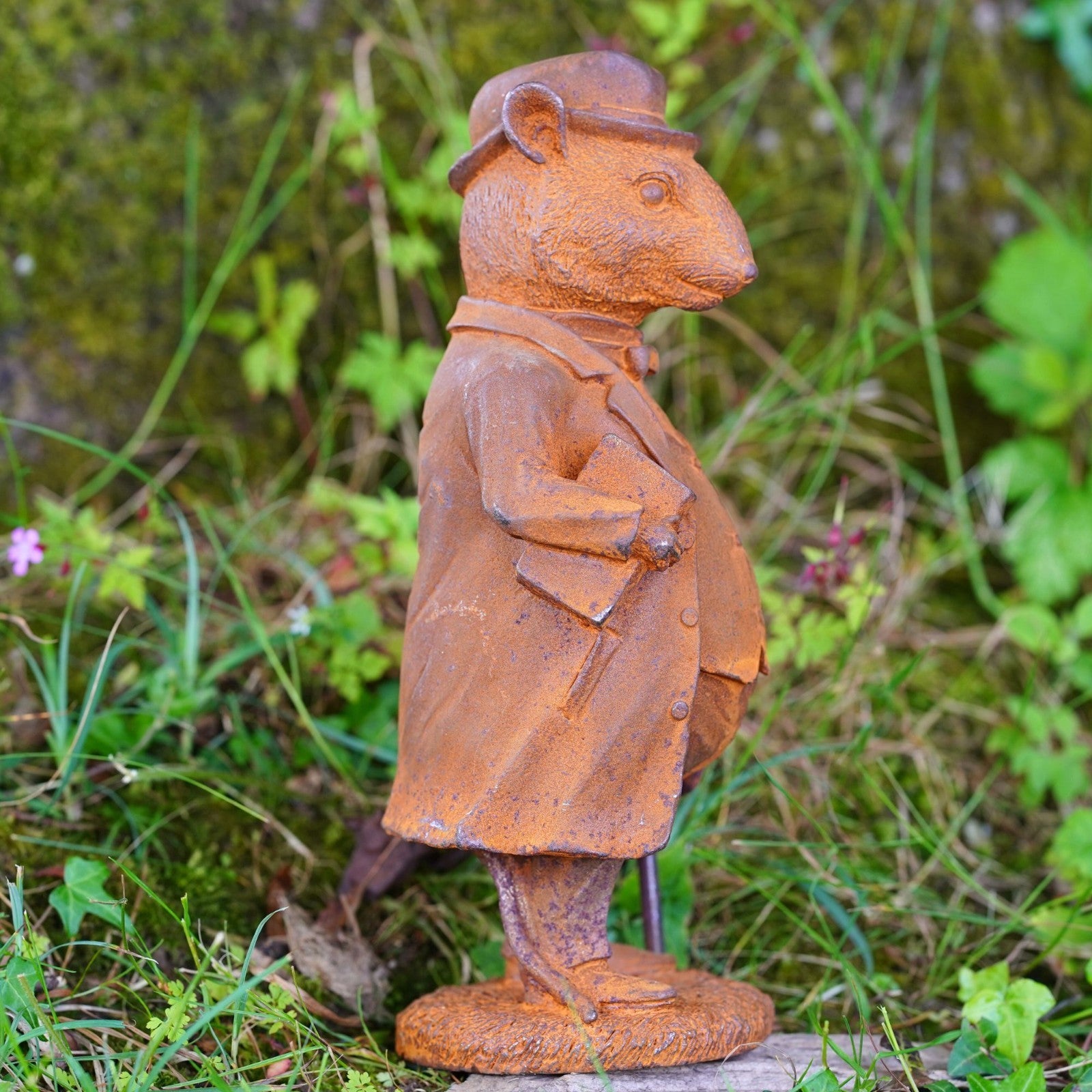 Cast Iron Master Mouse Garden Sculpture