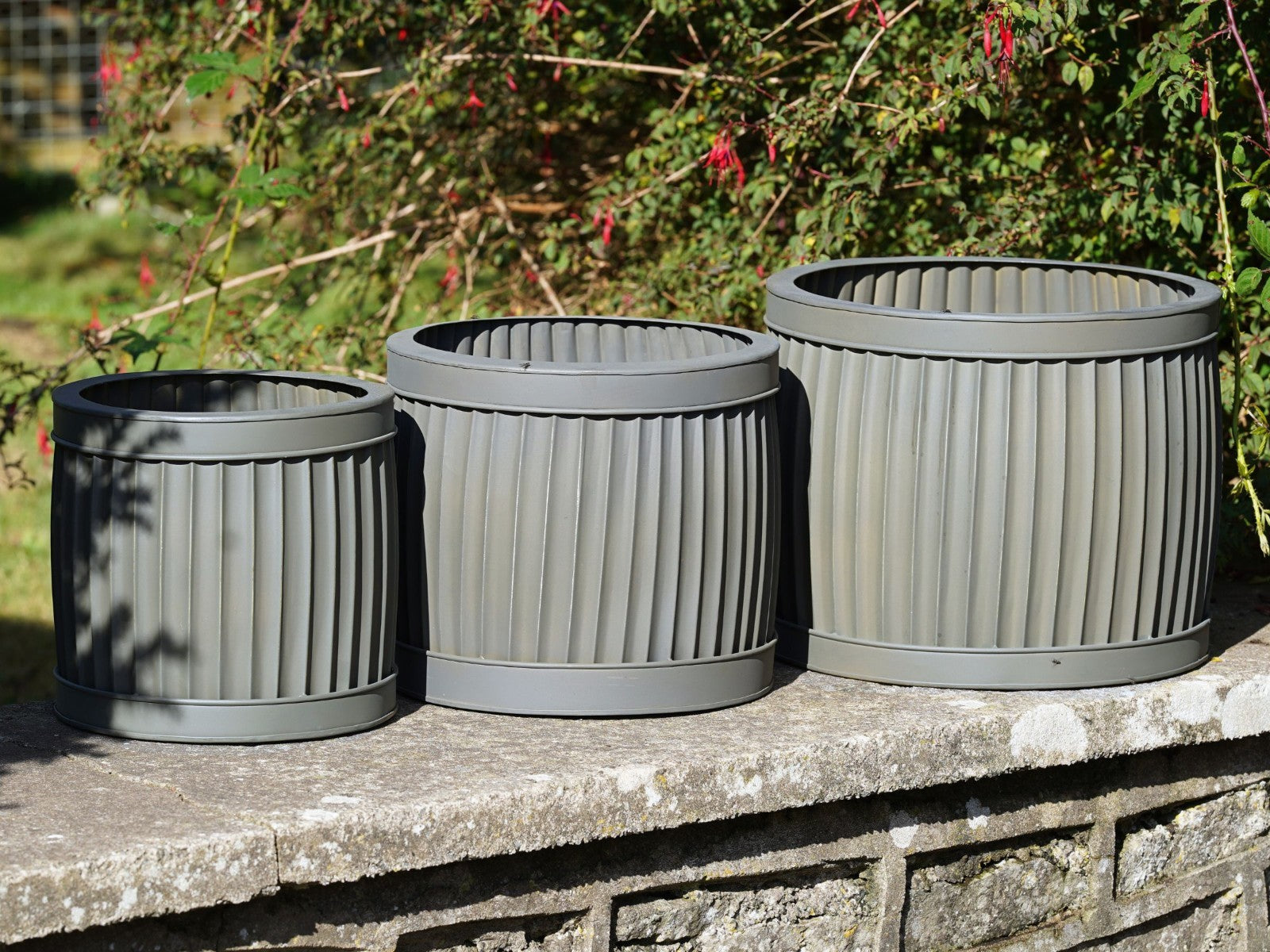 Large Metal Ribbed Dolly Tub Set 3 | Galvanised Planter