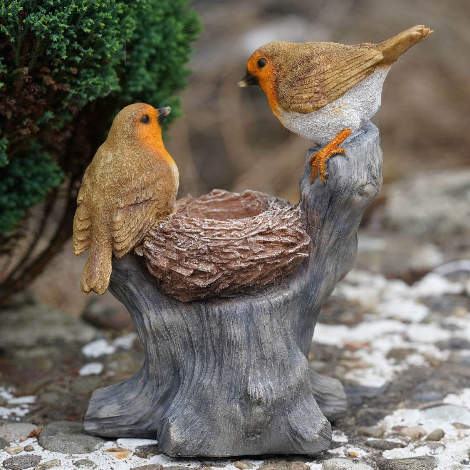 Nesting Robins Resin Statue | British Bird Ornament