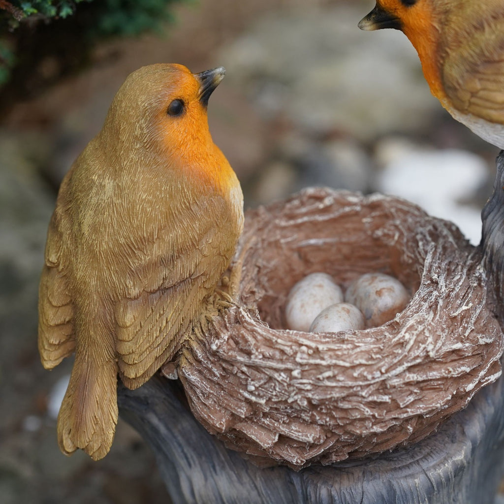 Nesting Robins Resin Statue | British Bird Ornament