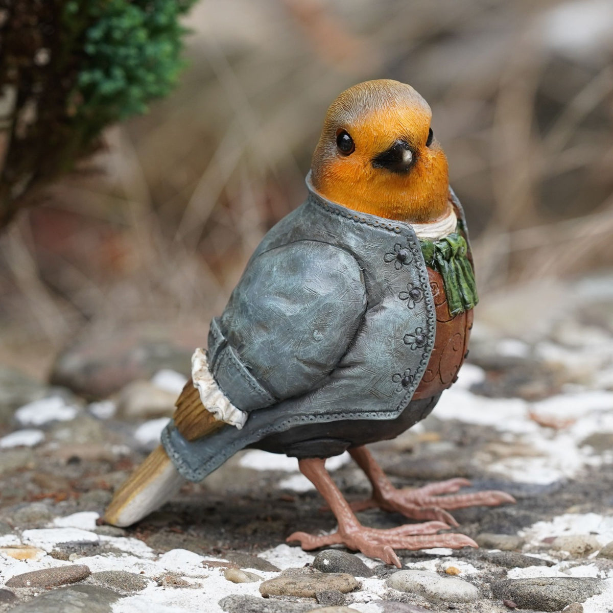 Master Robi Master Robin Resin Sculpture – Burgess Home and Garden