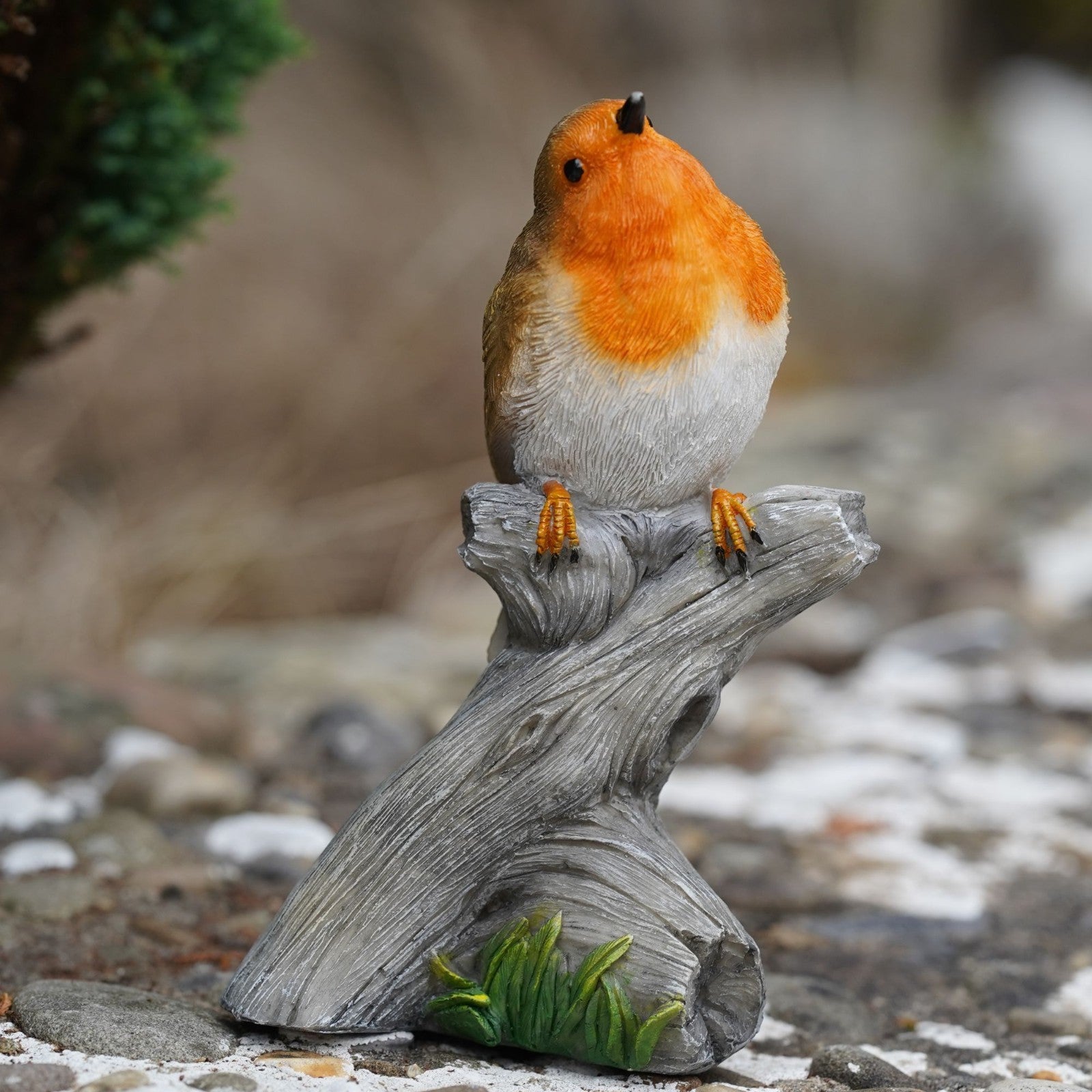 Sitting Robin Resin Statue | British Bird Ornament