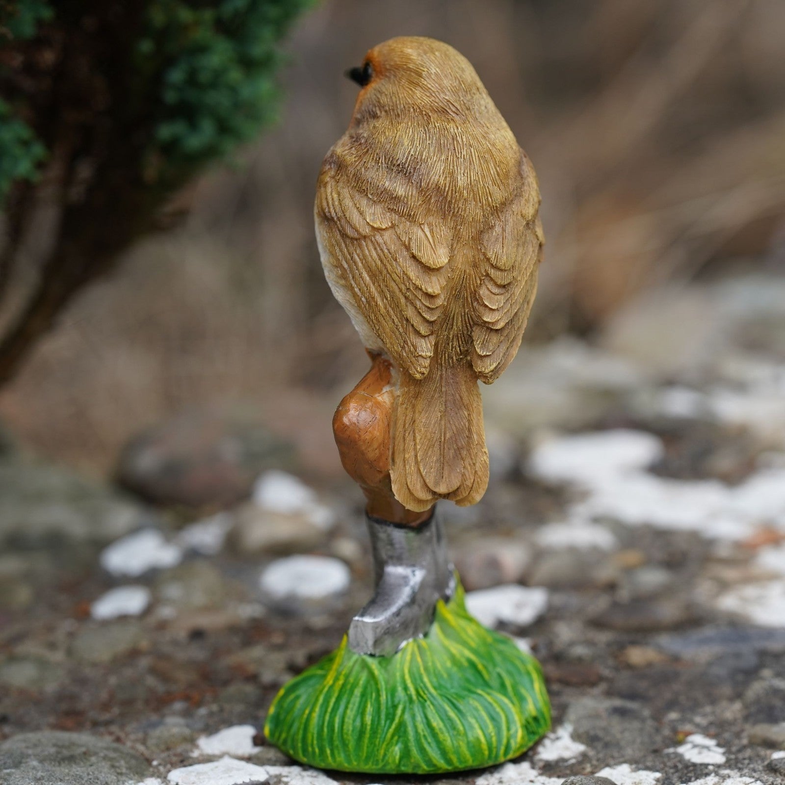 Resin Robin on Spade Statue | Home Garden British Bird Ornament