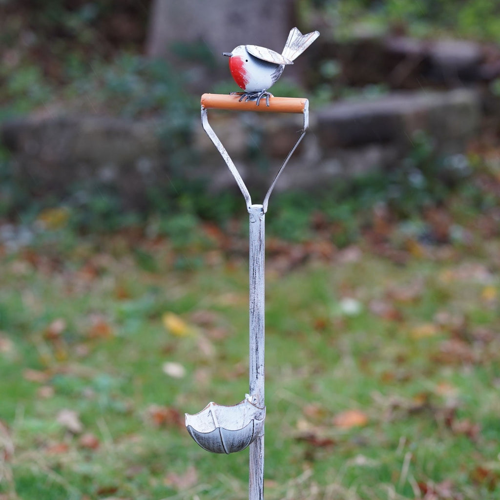Large Robin on Shovel Bird Feeder | Metal Garden Stake