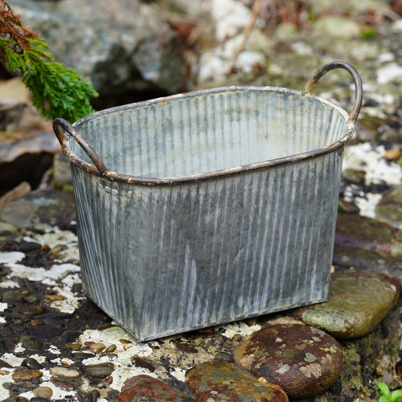 Zinc Metal Flower Pot Ribbed Planter with Handles