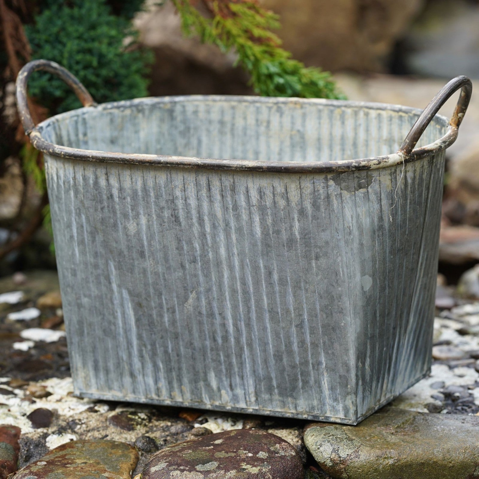 Zinc Metal Flower Pot Ribbed Planter with Handles