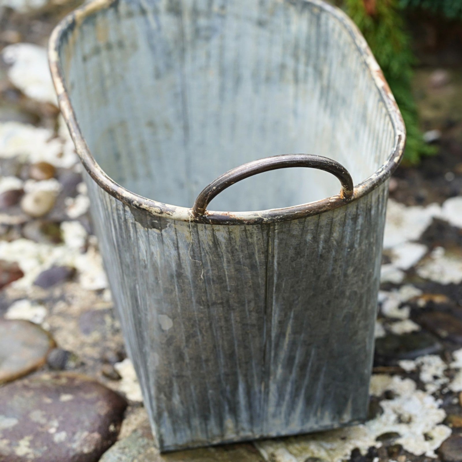 Zinc Metal Flower Pot Ribbed Planter with Handles