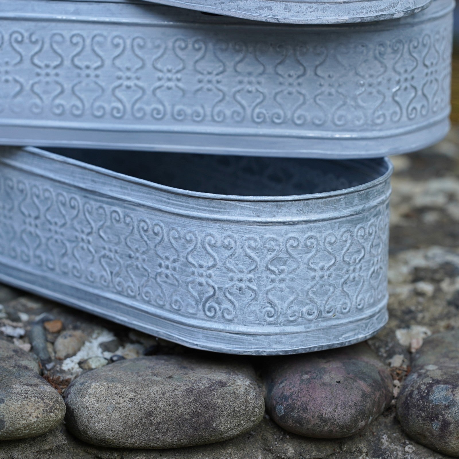 Galvanised Metal Floral Planters – Set of 3 (Large)