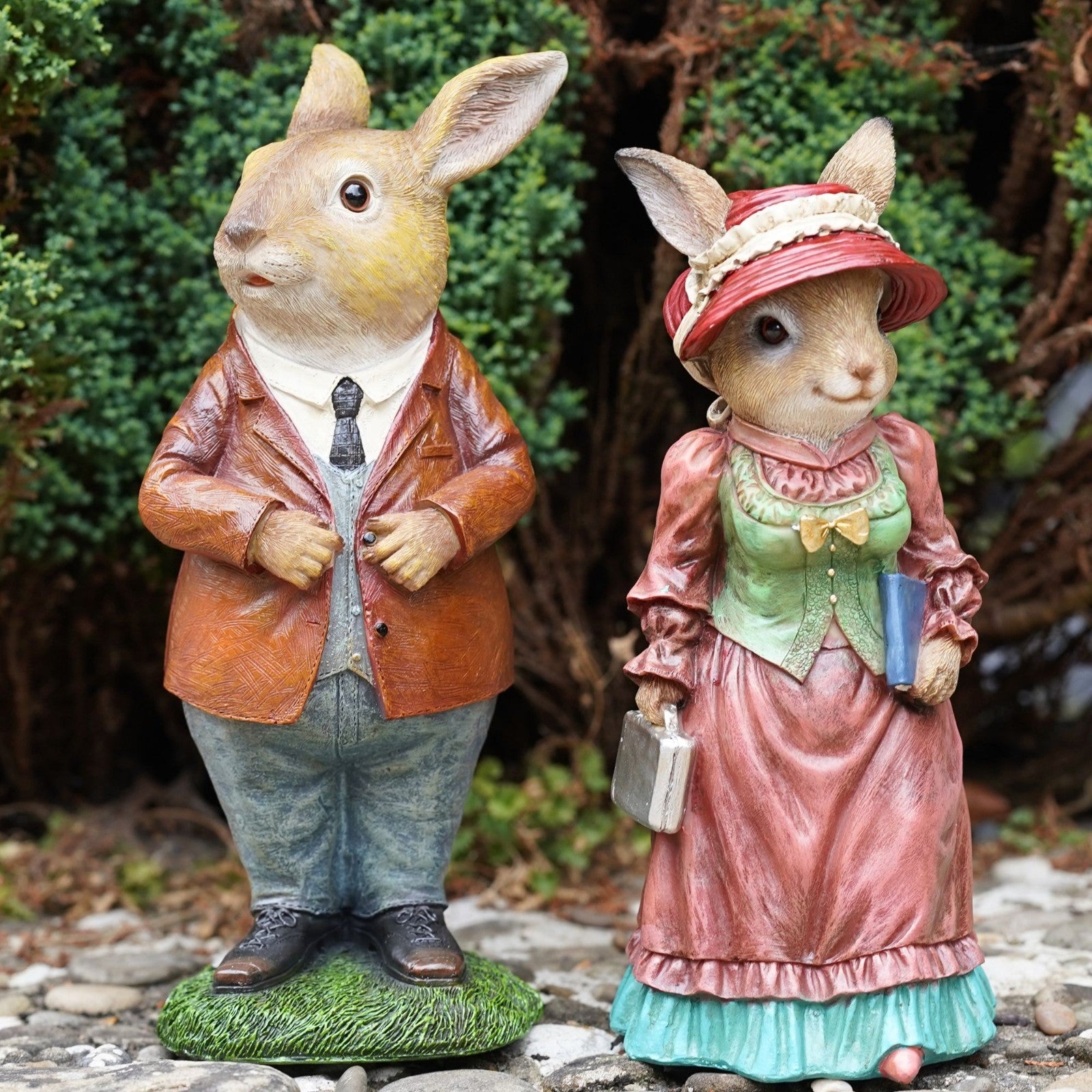 Mr and Mrs Peter Rabbit Resin Garden Ornaments – Set of 2