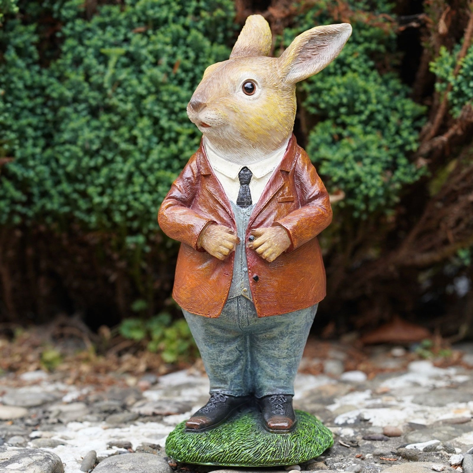 Mr and Mrs Peter Rabbit Resin Garden Ornaments – Set of 2