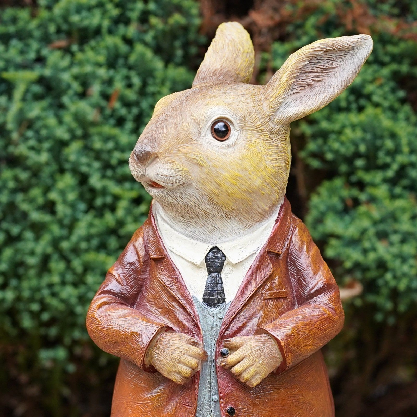 Mr and Mrs Peter Rabbit Resin Garden Ornaments – Set of 2