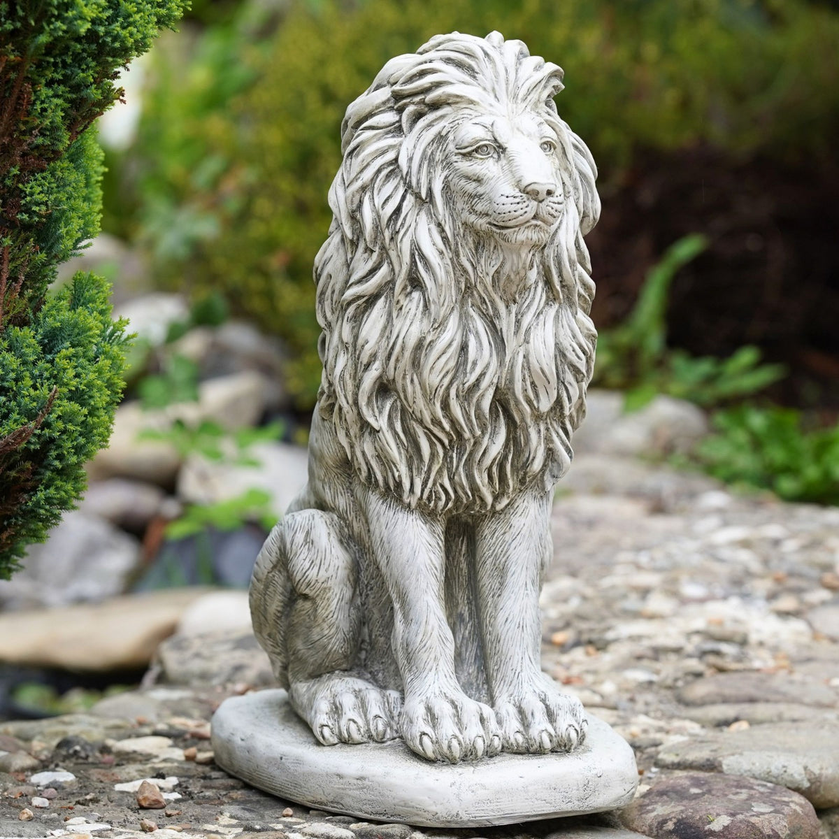 Regal Lion Garden Statue – Large Resin Lion