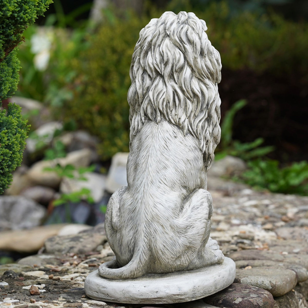 Regal Lion Garden Statue – Large Resin Lion