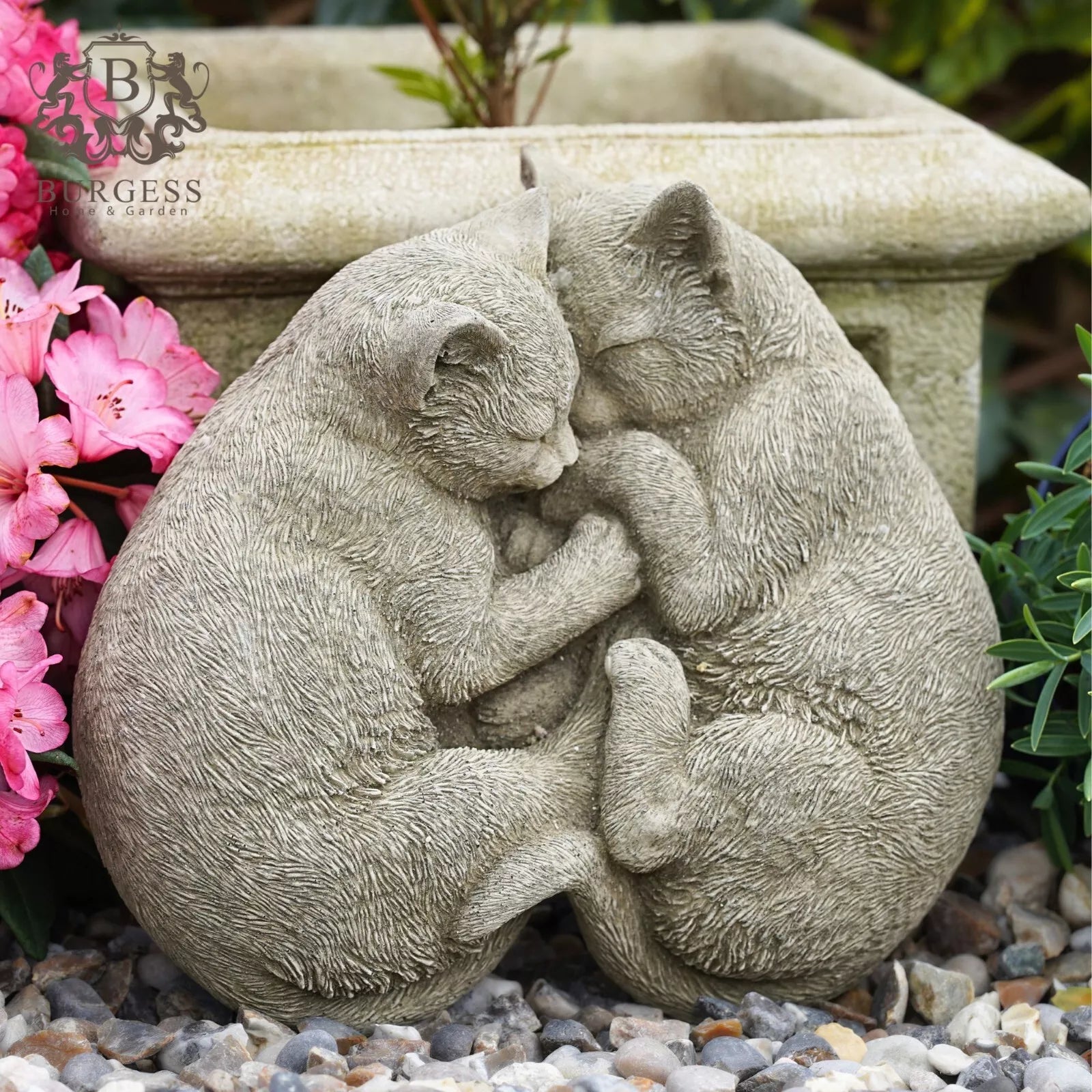 Cuddling Cats Stone Statue