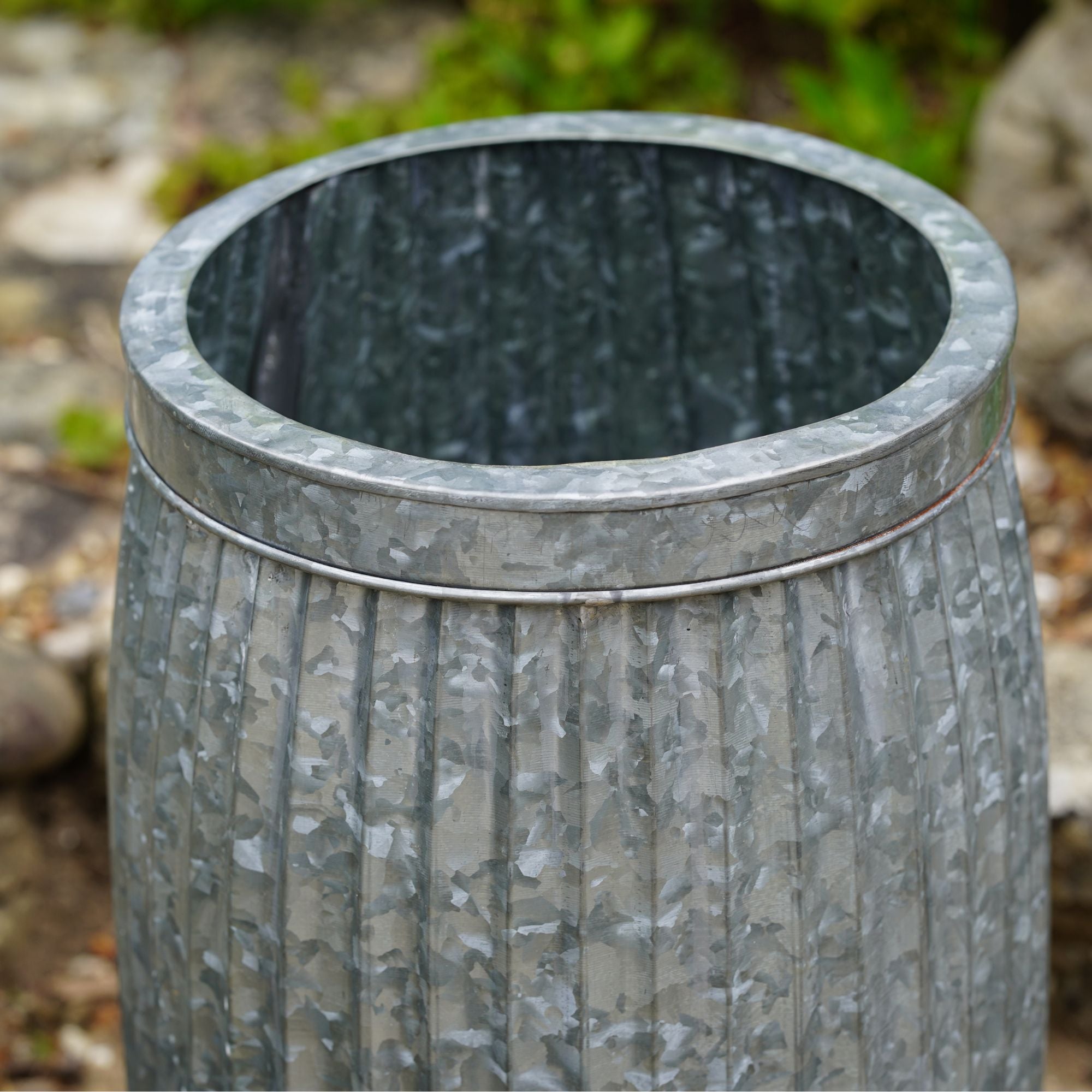 Galvanised Dolly Tub Planter – Ribbed Plant Pot for Garden