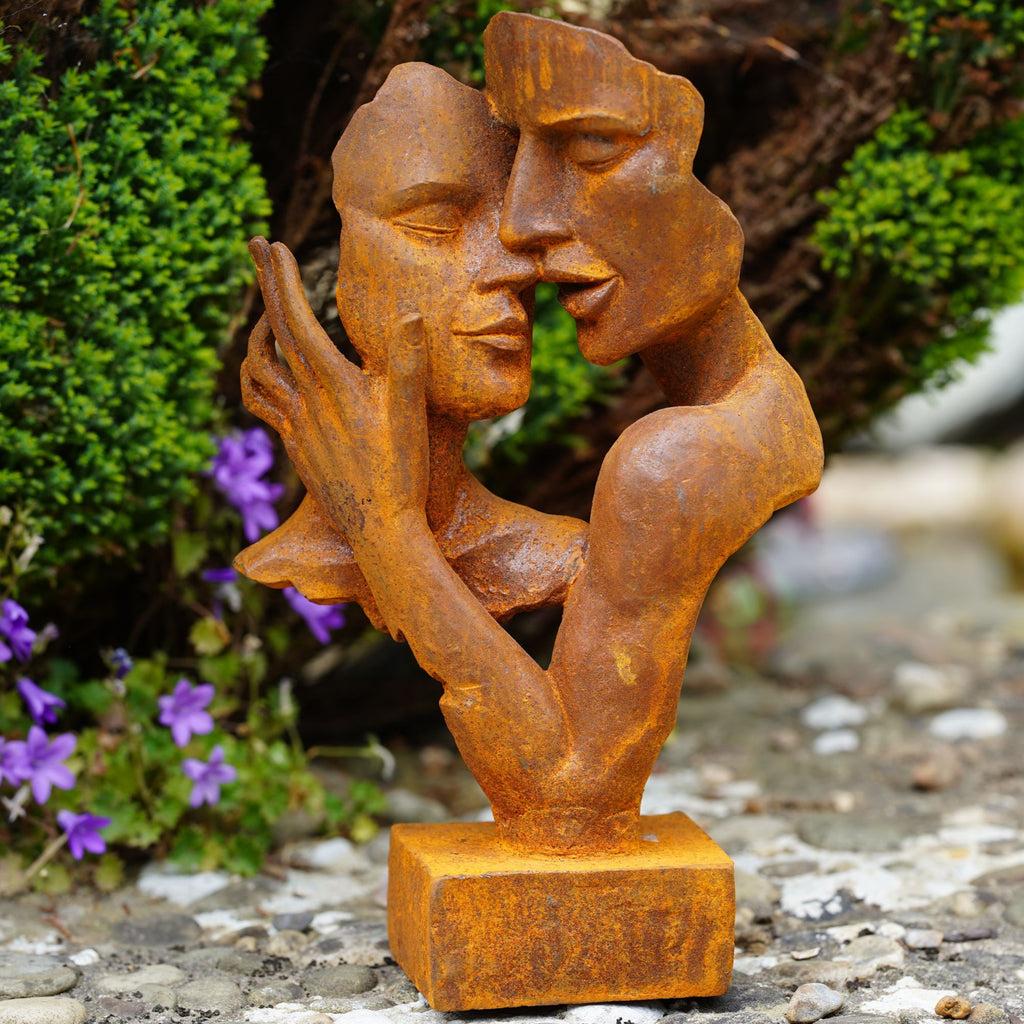 Cast Iron Lovers Sculpture – Antique Style Figurine Ornament for Home & Garden