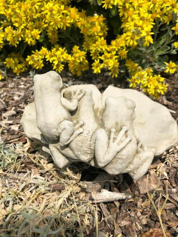 Frogs on Lily Stone Statue | Birdbath / Feeder Garden Ornament