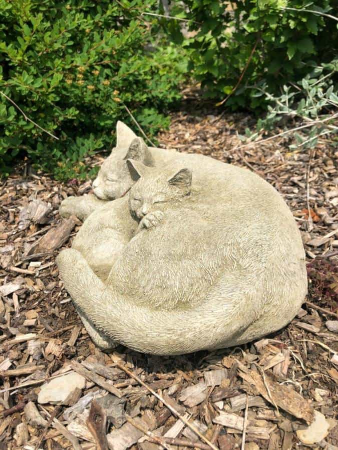 Cat & Kitten Statue