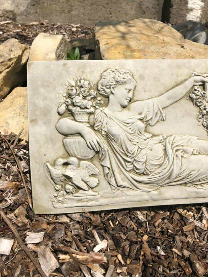 Roman Lady Hanging Stone Statue